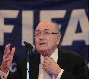 FIFA President Joseph Blatter addresses news conference in Havana