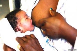 mother breast feeding2