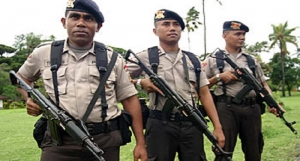 Indonesian-firing-squad-police