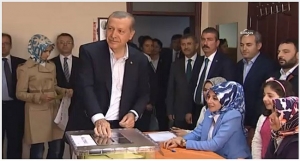 Tayyip-Erdogan in Turkey Parliamentary election