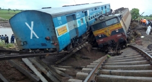 trains-derailed-in-india