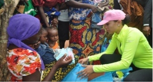 Lara oshiomhole visits IDPs