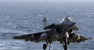 france carries air strike against isis