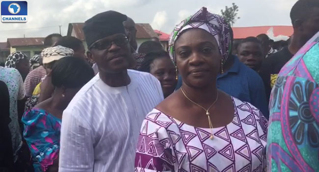 eyitayo-jegede-and-wife