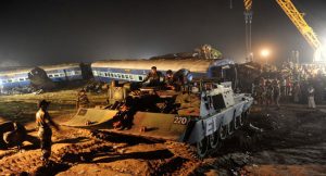 india-train-derail
