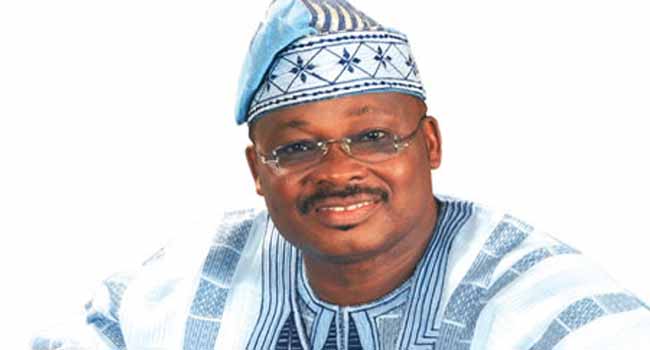 Oyo Govt. Distributes Free Fertilizers To Farmers - CHANNELS TELEVISION