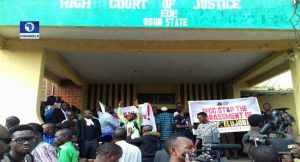 Anthony Elujoba, OAU VC, Protest