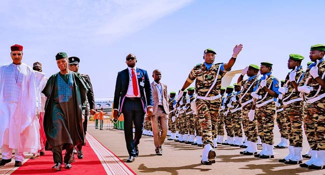 PHOTOS: Osinbajo Represents Buhari At ECOWAS Summit img