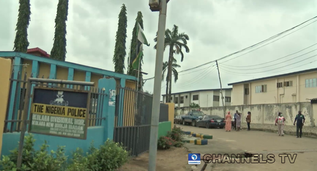 A side-view of the Ikolaba Police Station at New Bodija, Ibadan which was attacked by gunmen on August 22, 2020.