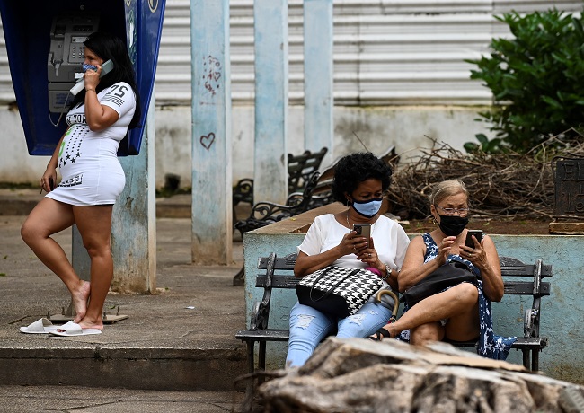 Cuban Government Blames Twitter For Unrest Cuba internet 3