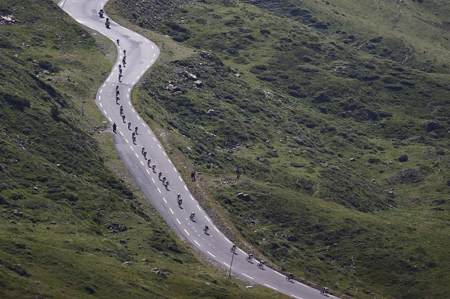 Child’s Play Tadej Pogačar Wins Tour De France Mountain Again Tour de France i 2