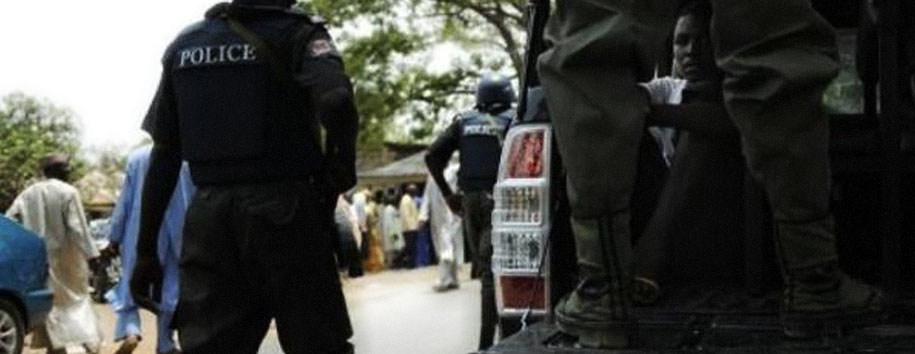 Gunmen kill two police officers in Niger