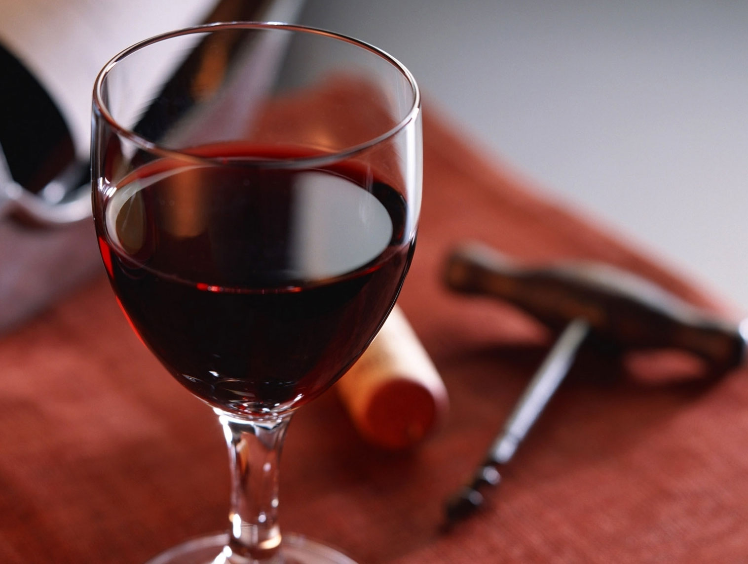 Drink red wine to stay slim