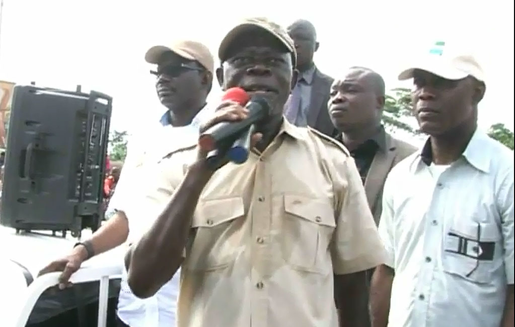 Oshiomhole leads thousands to protest planned voters’ registration in Edo