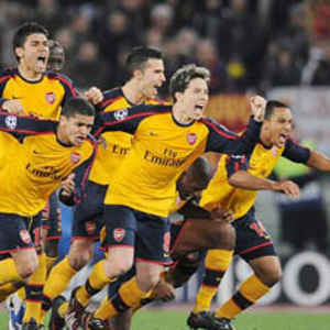 Arsenal release Almunia, six others