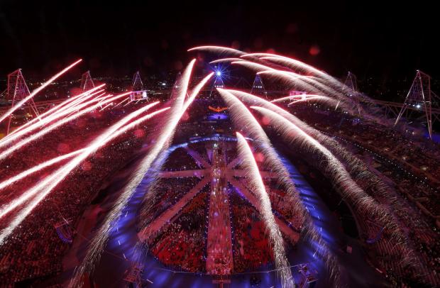 London bids adieu with flamboyant closing ceremony