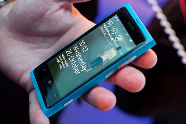 Nokia promises new Windows phone coming soon