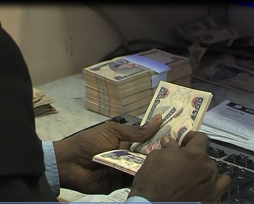 Naira hits 1-month high against dollar