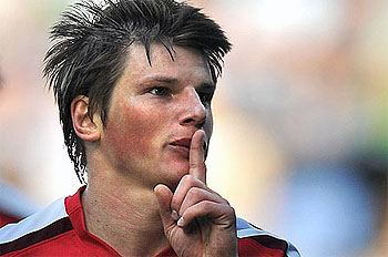 Arshavin shuns Dinamo Moscow deal