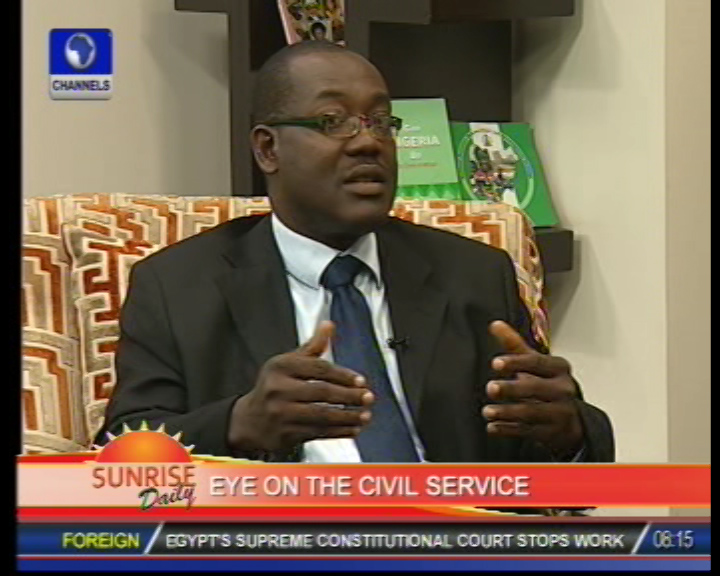 Analyst says Nigerian civil service has lost its relevance