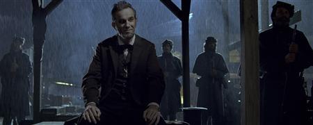 “Lincoln” leads pack with 12 Oscar nominations