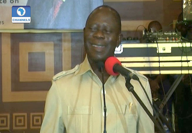 Etsako 81 Hosts Oshiomhole For Award Of Excellence