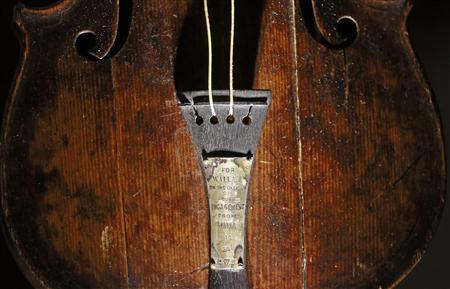 Violin That Played As Titanic Sank Sells For $1.5 million