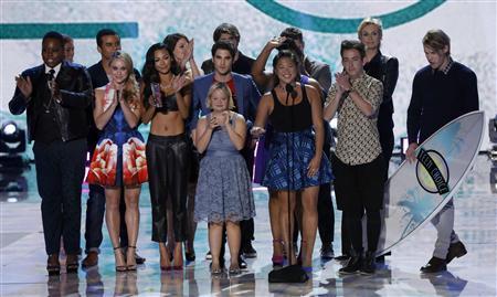 Glee, Bullock and Perry lead People’s Choice Nominees