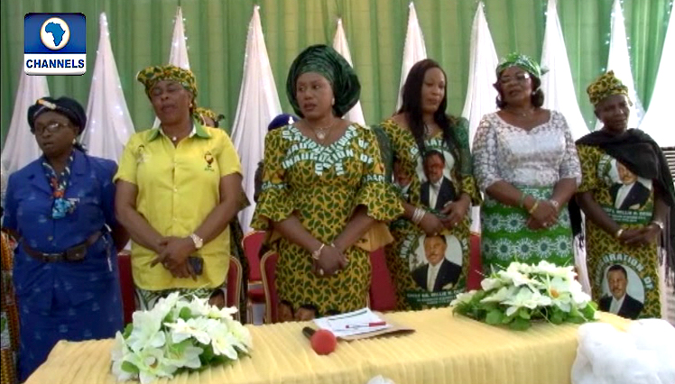 Anambra First Lady Prays With Women For Chibok Girls