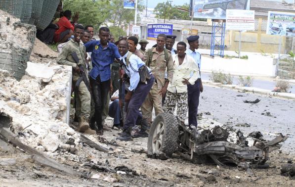 Al Shabaab Attacks Somali Parliament, Kills 10