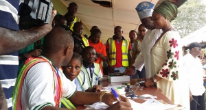 Ogun State Governor, Ibikunle Amosun, and wife getting accredited.