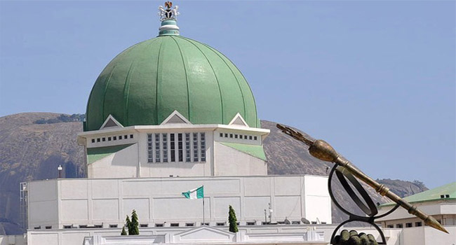 Senate Congratulates Buhari, Osinbajo