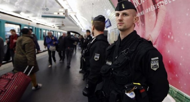 Paris Attacks: Police Discover ‘Suicide Bomb Belt’ On Street