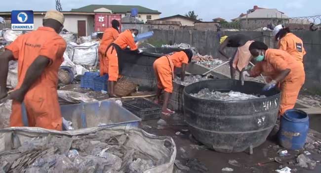 Governor Ikpeazu Inspects Waste Dumpsites In Umuahia