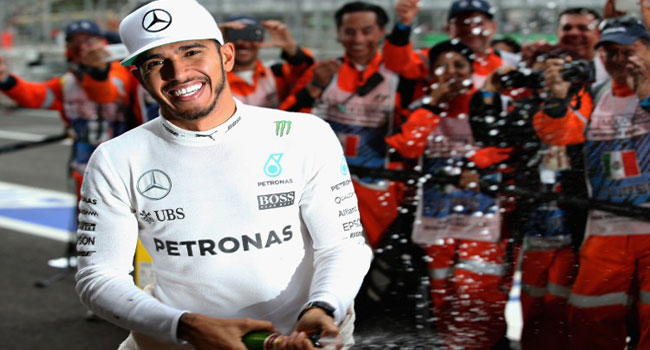 Lewis Hamilton Takes Record Pole At Wet Monza