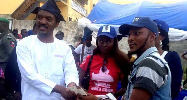 Akeredolu Campaign Takes Empowerment Scheme To Akure Indigents - CHANNELS TELEVISION
