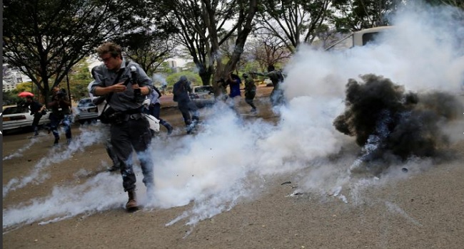 Police Disperse Protesting Kenyan Doctors With Tear Gas
