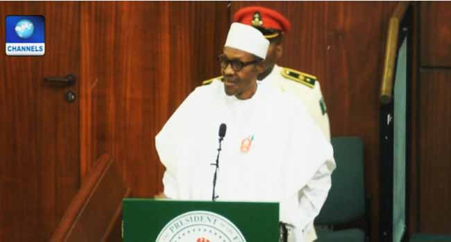 2017 Budget: Buhari Advises Implementation Be Based On Economic Recovery