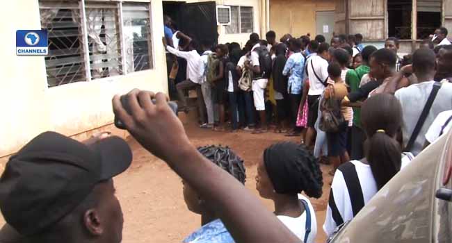 Enugu Govt Offers Scholarship To 300 Students