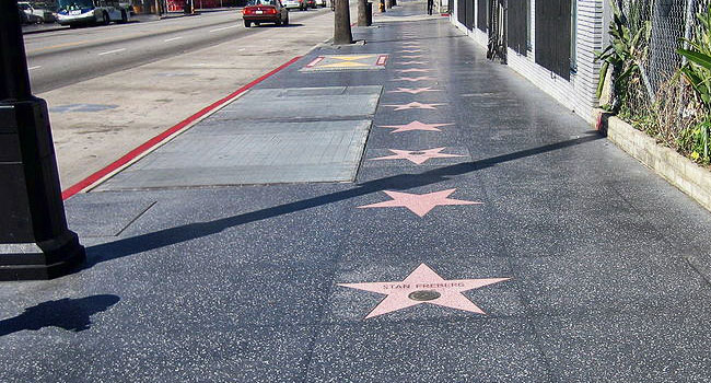 Goldie Hawn, Kurt Russell Honored With Twin Walk Of Fame Stars