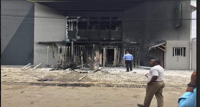 Mob Sets Banks Ablaze After Policeman Allegedly Killed Tanker Driver