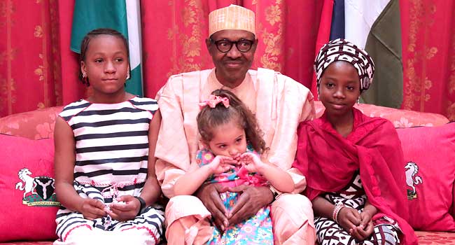 Buhari Receives Girl Who Donated To His Campaign, Others