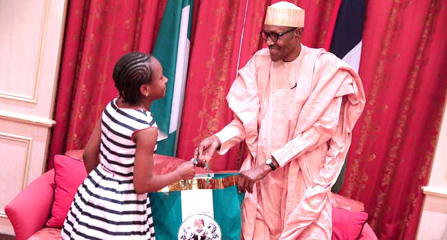 Buhari Receives Girl Who Donated To His Campaign, Others