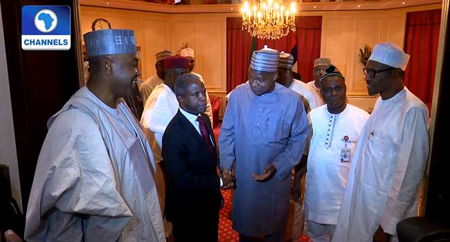 Drama As Saraki, Dogara Lead Lawmakers To Meeting With Buhari