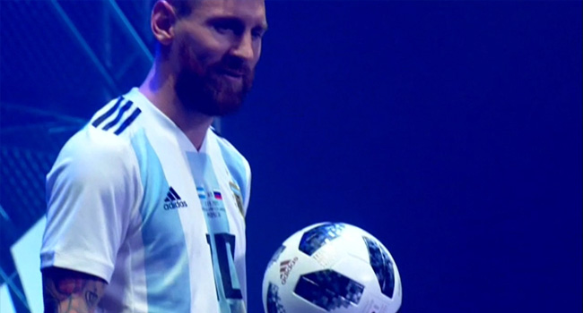 Messi, Zidane, Kaka, Alonso, Podolski Unveil World Cup Ball