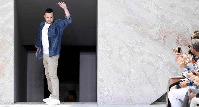 British Designer Jones Quits Louis Vuitton