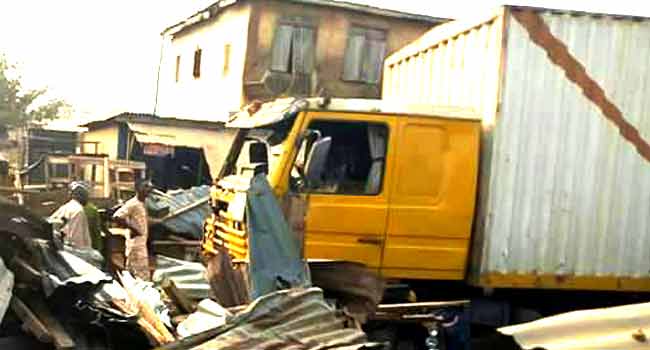 Truck rams into Ondo market, crushes traders to death