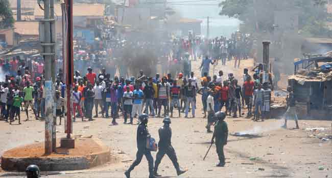 Women Block Motorway In New Guinea Protests