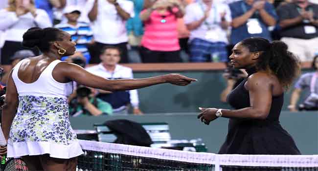 Venus Williams Knocks Out Serena, Wozniacki Marches On