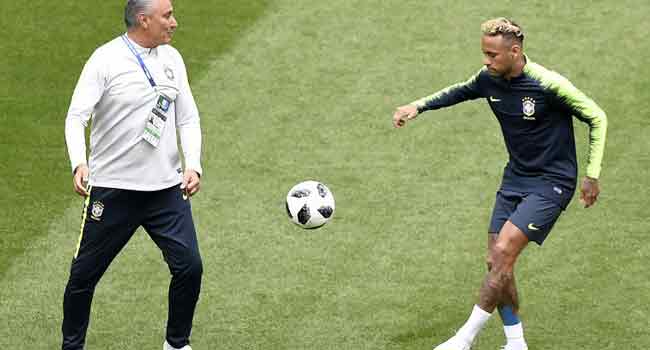Neymar Returns to Brazil Training After Injury Scare, Fit for